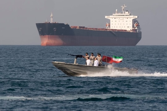 Iran bất ngờ đề xuất mở eo biển Hormuz, vấn đề hạt nhân sẽ ra sao?