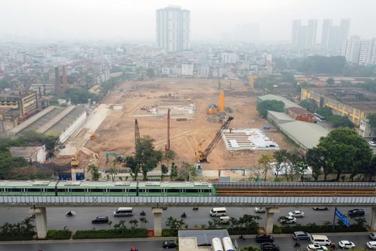 Nguy cơ dư cung căn hộ cao cấp “phủ bóng” thị trường bất động sản 