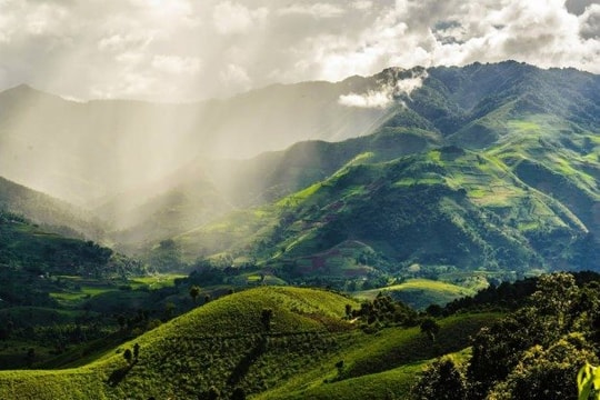 Thị xã ở Việt Nam quanh năm mát mẻ chỉ khoảng 20 độ, hàng vạn người tới đây tránh nóng: 4 năm liền được vinh danh "hàng đầu châu Á"