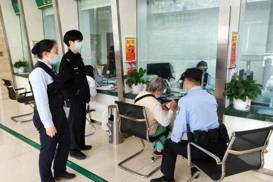 Tài khoản có 300 giao dịch tới 5 tỷ đồng nhưng không có nội dung chuyển: Công an điều tra người phụ nữ sinh năm 1954