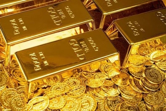 Quỹ lớn nhất thế giới tiếp chuỗi “xả” hàng tấn vàng