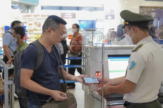 Công an có thông báo liên quan đến tạm hoãn xuất cảnh do nợ thuế: Toàn bộ người dân chú ý 