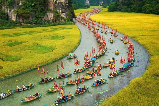 Lộ diện 'quán quân' có thu du lịch sau 1 tuần nghỉ lễ: Ninh Bình đón lượng khách cao nhất nhưng top 1 doanh thu lại thuộc về thành phố này
