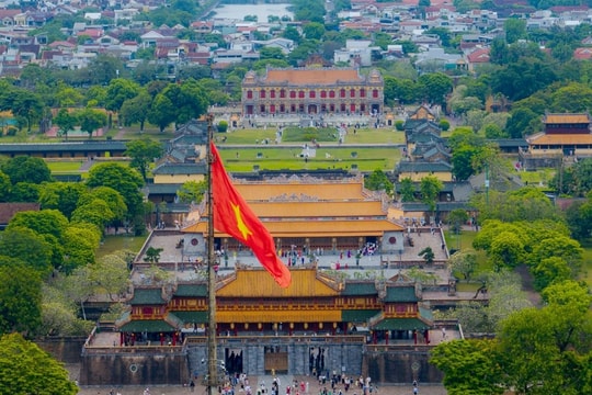 Lá thư viết bằng 3 thứ tiếng của Chủ tịch UBND TP Huế đang gây sốt