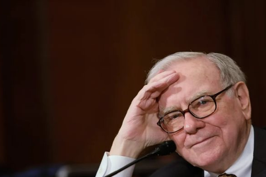 Warren Buffett ôm gần 400 tỷ USD tiền mặt, chê thị trường giống 'sòng bạc': 60 năm đầu tư chỉ có đúng 5 năm thực sự béo bở, thời gian còn lại 'nằm im'