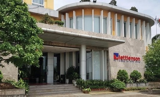 10 ngày nữa phải hủy niêm yết, một công ty bất ngờ đặt mục tiêu doanh thu nghìn tỷ giữa lúc sếp lớn ồ ạt xả hàng