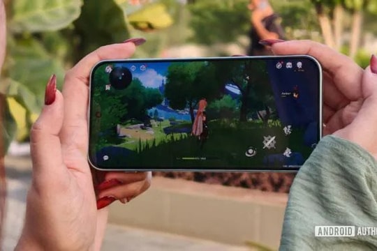 Thử dùng mẫu điện thoại pin khủng 9.000 mAh để chơi game 3 tiếng liên tục: Cái kết khiến tôi "ngây người"