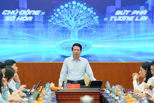 Phó Thống đốc NHNN Phạm Tiến Dũng: Tỷ lệ người dân từ 15 tuổi trở lên có tài khoản tại ngân hàng đã đạt hơn 88,9%; giá trị TTKDTM hiện gấp 28,17 lần GDP