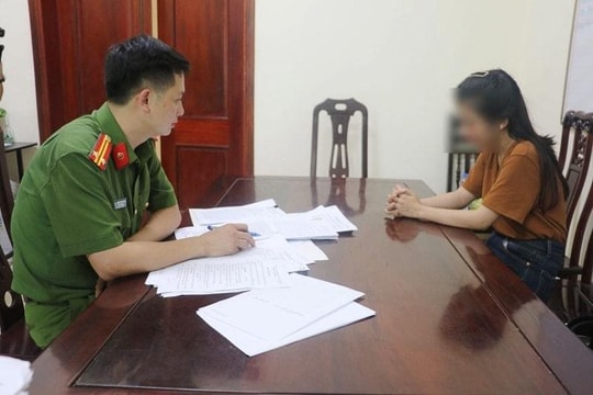 Phát hiện lệnh chuyển 1 tỷ đồng của một người dân bị cố tình tạm dừng: Công an Hà Nội lập tức điều tra 