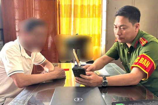Chuyển khoản 30.000 đồng cho shipper, người đàn ông liền nhận thông báo: "Tài khoản ngân hàng sẽ tự động trừ 3,5 triệu đồng/tháng"