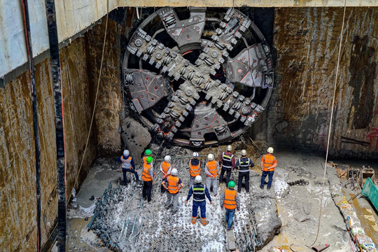 Cỗ máy TBM nặng 850 tấn, dài hơn 100 m do Đức thiết kế riêng giúp nhà thầu Việt Nam làm chủ công nghệ thi công hầm đô thị phức tạp bậc nhất