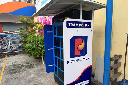 Việt Nam vừa có mạng lưới trạm sạc và đổi pin mới cho xe điện: Petrolimex 'chơi lớn'
