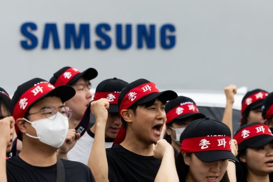 Nóng: Hàng chục nghìn nhân viên Samsung đe dọa sẽ đình công 18 ngày, thiệt hại có thể lên tới 20 tỷ USD