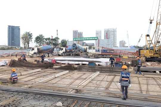 Noble West Lake Ha Noi: 12 tòa tháp 40 tầng thi công xuyên đêm, "đại công trường" lớn bậc nhất Tây Hồ Tây lộ diện