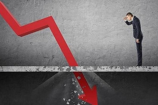 VN-Index vượt đỉnh lịch sử, nhưng ba nhóm cổ phiếu này vẫn “ở dưới mặt đất” với mức giảm sâu trên 30%