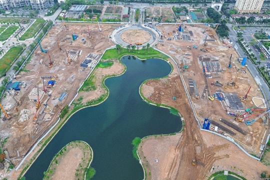 Noble West Lake Ha Noi: 12 tòa tháp 40 tầng thi công xuyên đêm, "đại công trường" lớn bậc nhất Tây Hồ Tây lộ diện