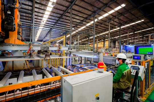 Tối ưu vận hành sản xuất hướng đến giảm phát thải trong ngành vật liệu xây dựng - bài học từ Nhà máy DURAflex Quảng Trị 