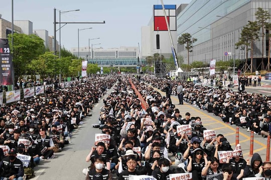 40.000 nhân viên Samsung sắp ngừng việc tập thể 18 ngày, nguy cơ gián đoạn nguồn cung chip AI toàn cầu