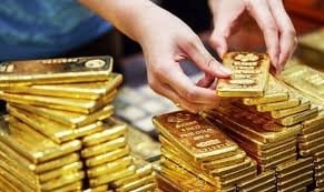 "Vàng đang trên đà vọt lên 10.000 USD", một tỷ phú dồn cả tỷ USD mua vàng, bạc dù vừa "thua đau đớn"