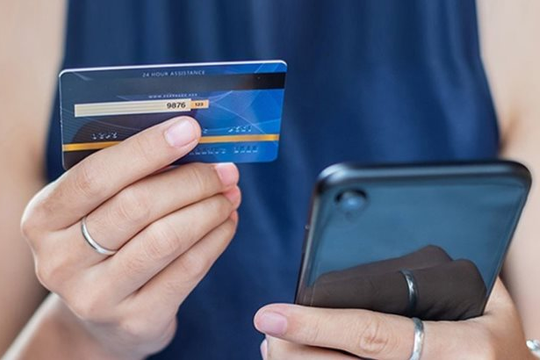 Công ty chuyển khoản hơn 2,8 tỷ đồng, ghi rõ là tiền lương nhưng sau đó yêu cầu cựu nhân viên phải trả lại: Cảnh sát khẳng định phía công ty làm đúng