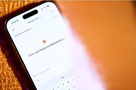 Công ty AI hàng đầu Thung lũng Silicon tiết lộ sự thật gây sốc: 90% code do AI tạo ra, lập trình viên và nhân viên văn phòng sẽ đi về đâu?