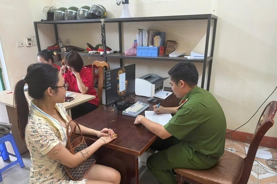 Sau khi chuyển khoản thành công 102.900.000 đồng, người phụ nữ SN 1991 kiểm tra tài khoản rồi vội báo công an
