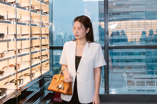 Một hãng mắt kính Việt được lựa chọn là đối tác chiến lược của ông lớn quốc tế
