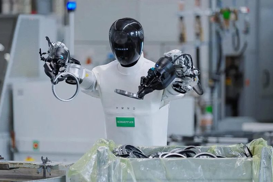 Kỷ nguyên Robot tự làm việc để chế tạo đồng loại, không cần con người để “duy trì nòi giống”, tham vọng đạt 100.000 cỗ máy trong nửa thập kỷ tới