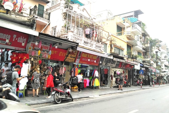 3 ngày nữa, hàng loạt tuyến phố sau tại Hà Nội tăng phí sử dụng tạm thời lòng đường, vỉa hè, cao nhất lên đến 400.000đồng/m2/tháng