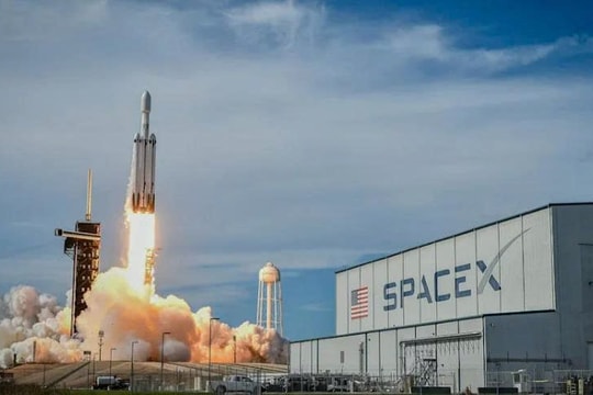 Không chỉ là tên lửa: SpaceX đang trở thành “mỏ vàng” mới của giới đầu tư toàn cầu?