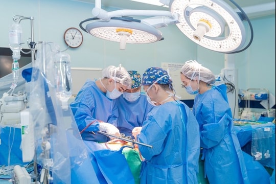 Chưa từng có: Đồng loạt 7 bệnh viện của tỷ phú Phạm Nhật Vượng đón tin vui