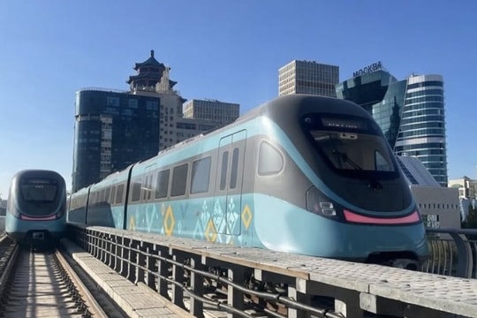Sau 2 thập kỷ trầy trật vì bê bối tham nhũng và đội vốn, tuyến đường sắt đô thị tại một nước châu Á do Trung Quốc xây dựng chính thức vận hành, tổng thống vui mừng cảm ơn Bắc Kinh