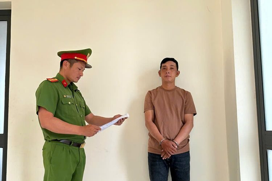 Phát hiện cựu nhân viên ngân hàng nhận 1,7 tỷ đồng của khách hàng để làm thủ tục đáo hạn nhưng không nộp tiền vào ngân hàng