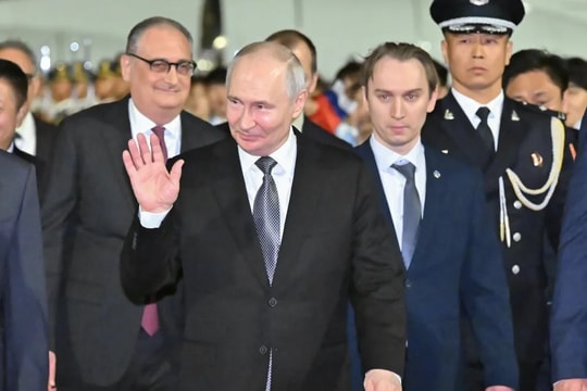 Chàng trai Trung Quốc duy nhất được gặp riêng Tổng thống Nga Putin hôm nay là ai?