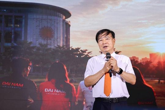 TS Lê Đắc Sơn: Hạnh phúc bền vững của người trẻ không đến từ một tấm bằng đẹp