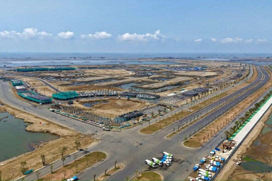 Các “chim đầu đàn” Vingroup, Sun Group, Sunshine Group… đã dồn dập “Nam tiến” bằng các siêu dự án