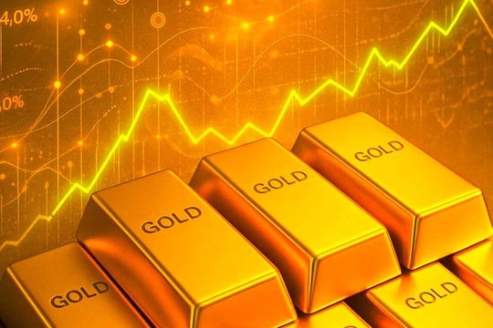 Giá vàng về sát 4.500 USD/oz, quỹ lớn nhất thế giới mạnh tay bán hàng tấn vàng