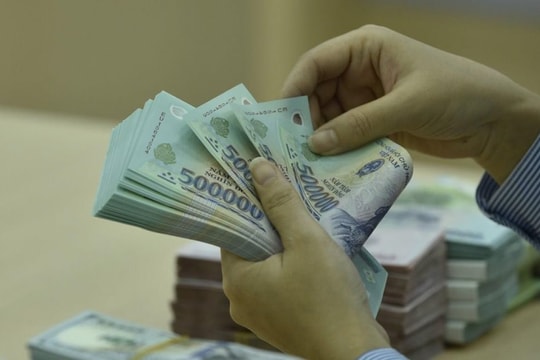 Tài chính tuần qua: Một số ngân hàng chưa nghiêm túc giảm lãi suất, Sacombank và OCB biến động nhân sự cấp cao