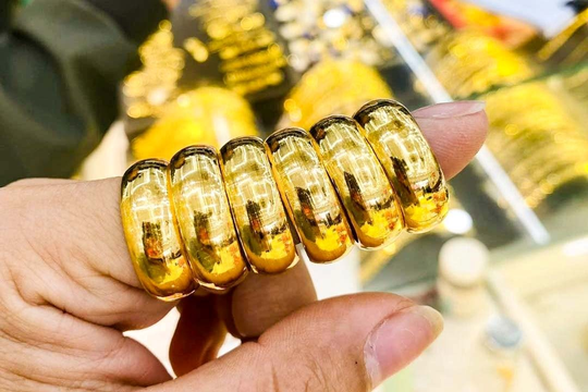 Giao 6 lượng vàng 24k để nhận đất trong 10 năm, người đàn ông bất ngờ đòi hủy thỏa thuận, lấy lại toàn bộ vàng và trả đất