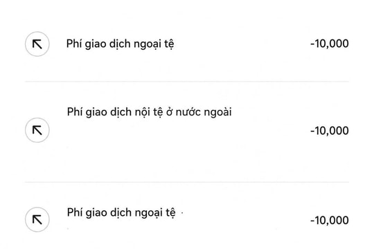 Kiểm tra sao kê ngân hàng, nhiều người phát hiện giao dịch từ 100.000 đồng bị trừ thêm 10.000 đồng tiền phí