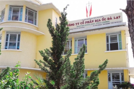 Địa ốc Đà Lạt (DLR) bị phạt gần 180 triệu đồng vì chậm công bố thông tin