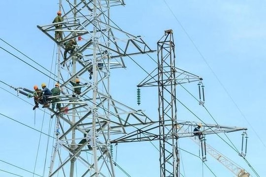 "Ông lớn” xây lắp điện Việt Nam lên tiếng về thông tin tham gia đường dây 500kV mạch 3, cổ phiếu bật tăng kịch trần