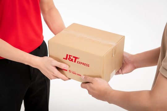 J&T Express 'mở khóa' tính năng giới thiệu bạn bè trên app gửi hàng