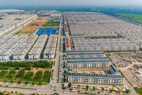 Đừng vội ôm vàng khi "hầm trú ẩn" này đang ảnh hưởng nhiều từ dòng vốn đầu cơ, giới đầu tư sành sỏi đang âm thầm gom bất động sản đón sóng mới