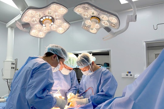 Vinmec Nha Trang trả lại 2 cm chân bị lệch cho nữ du khách Nga nhờ kỹ thuật thay khớp háng được “may đo” bằng công nghệ in 3D