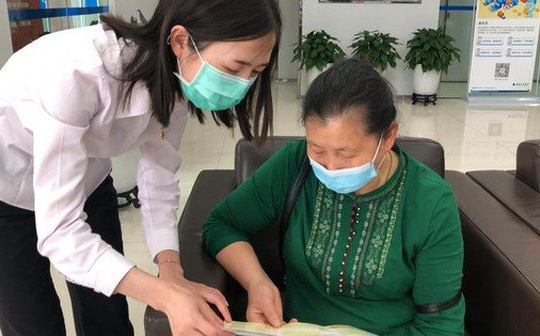 Đóng gần 1 tỷ tiền bảo hiểm suốt 6 năm, đến khi hủy hợp đồng chỉ nhận về 277 triệu: Tòa phát quyết thế nào?