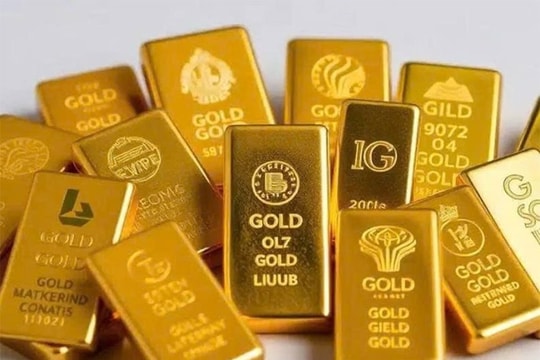 Giá vàng xuống đáy 2 tháng, tổ chức nắm hơn 1.000 tấn vàng "án binh bất động"
