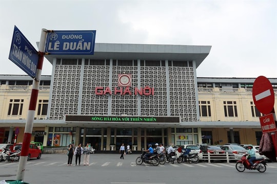 Vingroup của tỷ phú Phạm Nhật Vượng đề xuất dời tuyến đường sắt từ ga Hà Nội đến Ngọc Hồi