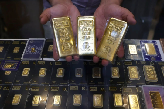 Hé lộ lý do một quốc gia BRICS giữ hơn 2.300 tấn vàng trong kho, không phải để phi đô la hoá