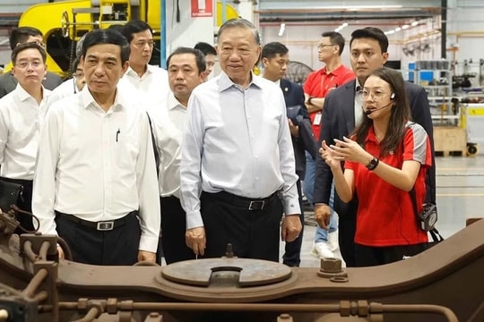Thăm trung tâm khổng lồ của Singapore, Tổng Bí thư, Chủ tịch nước đánh giá Việt Nam có thể tham khảo ngay